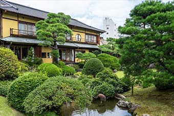 起雲閣